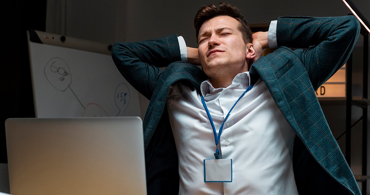 The Desk Job Dilemma: Combating Tech Neck and Shoulder Pain with Cupping Therapy